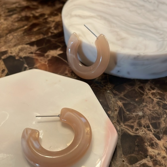 Beige Marble Resin Hoops - Picture 6 of 7